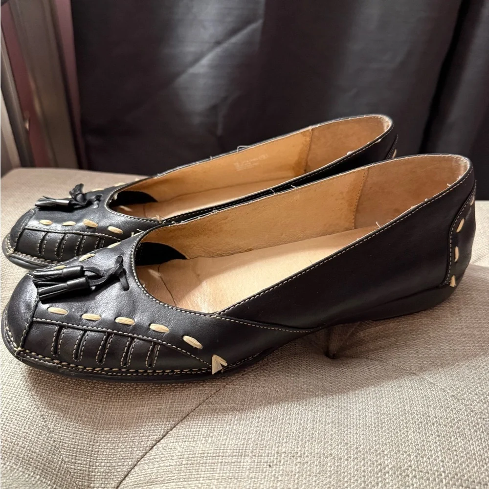 Aerosoles Black Leather Tassel Loafers Flats Size 8 Comfort Slip On - Picture 3 of 11